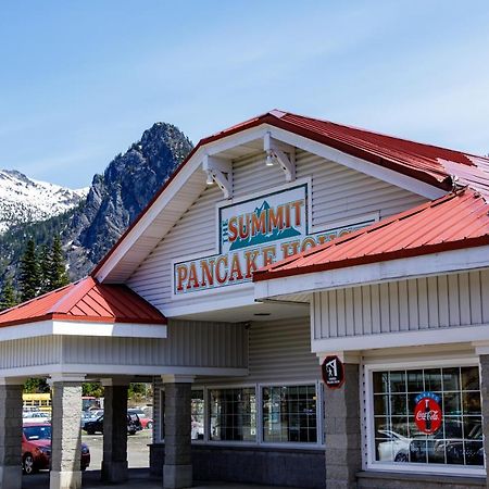 Snoqualmie Pass The Summit Inn מראה חיצוני תמונה