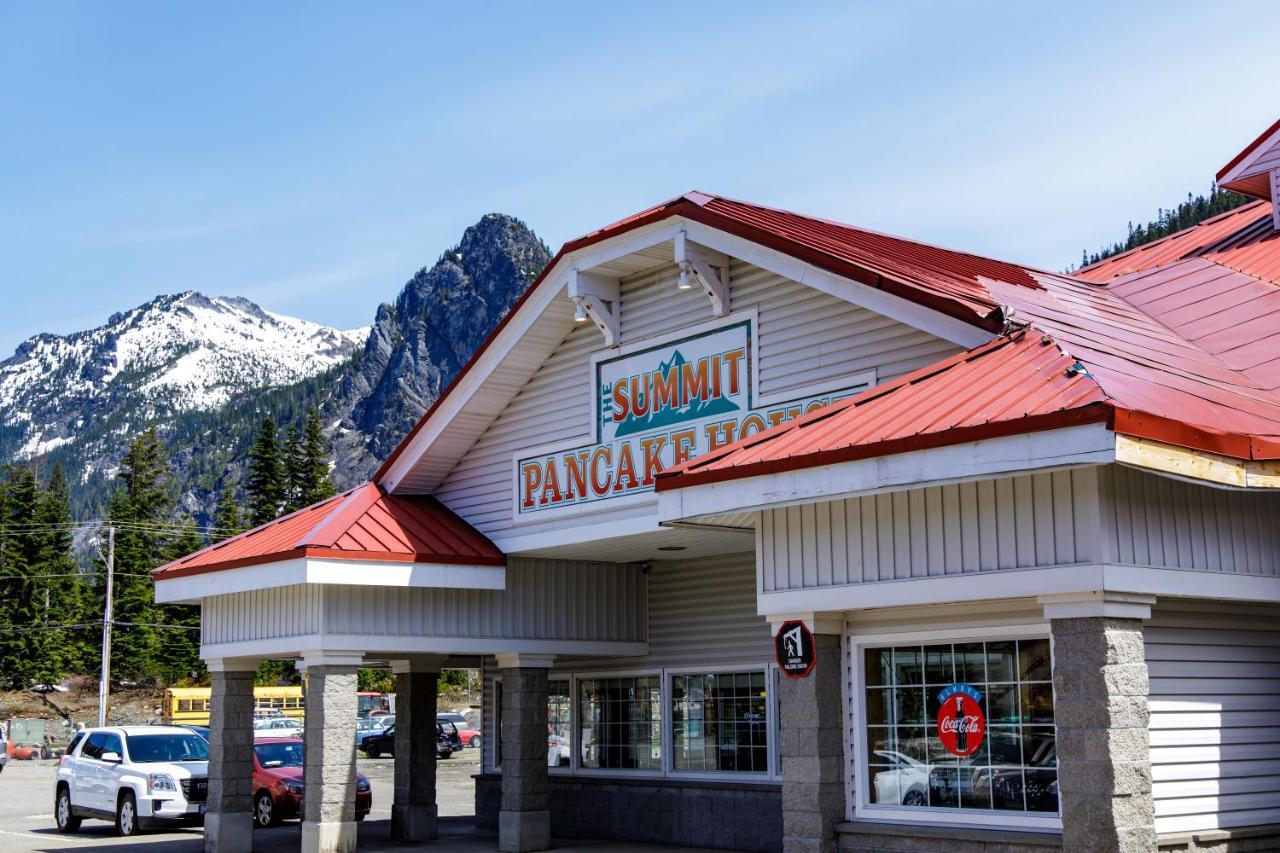 Snoqualmie Pass The Summit Inn מראה חיצוני תמונה